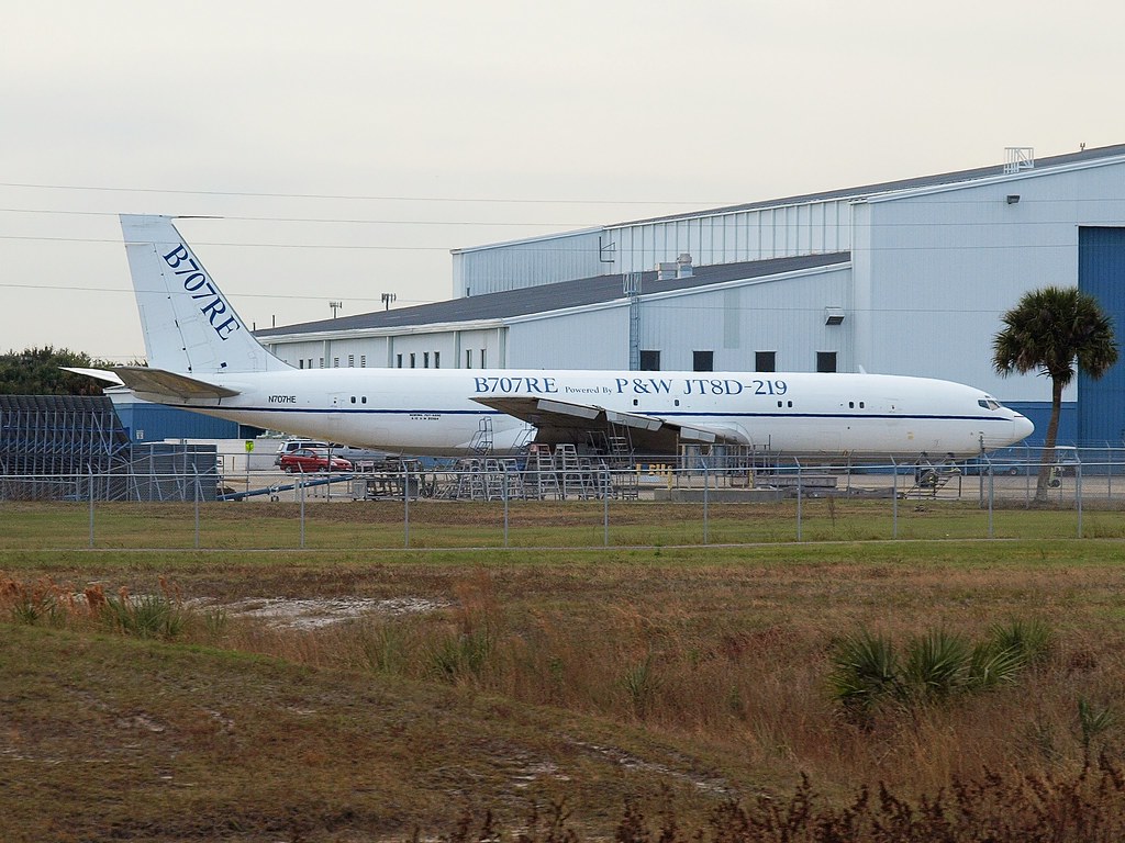 Omega Air Inc Boeing 707330C(RE) N707HE MLB (cn 20124/8… Flickr
