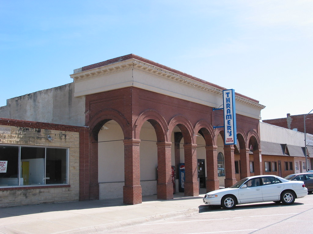 Blue Hill, Nebraska nice 19th centruy brick arcade whitewall buick
