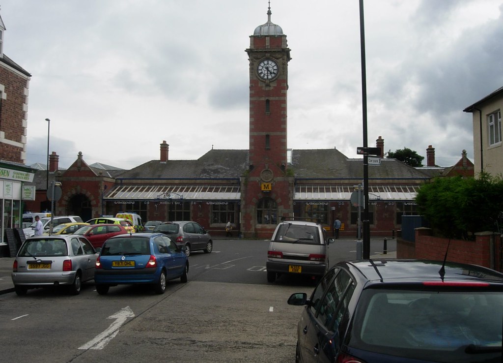 Whitley Bay Metro station Glenn Rowe Flickr