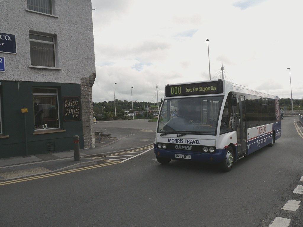 MORRIS TRAVEL CARMARTHEN MX06BTO Seen in Carmarthen Sept 2… Flickr