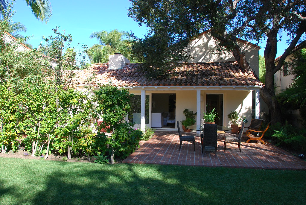 322 S Chadbourne Ave, Brentwood Park Hugh Evans Front of… Hugh