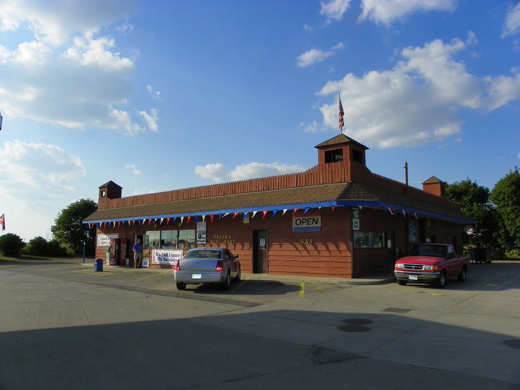 Franks Trading Post / Mini Mart Pit stop in Tyndall, South… Flickr