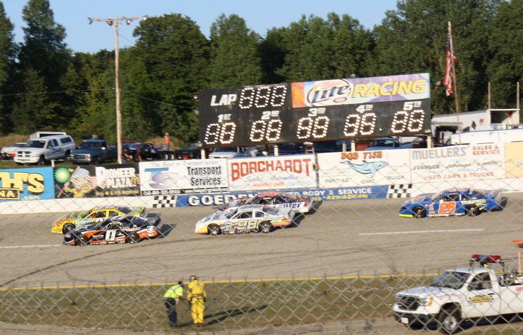 Slinger Super Speedway (8.23.09) Late Model 5 car, 5 lap… Flickr