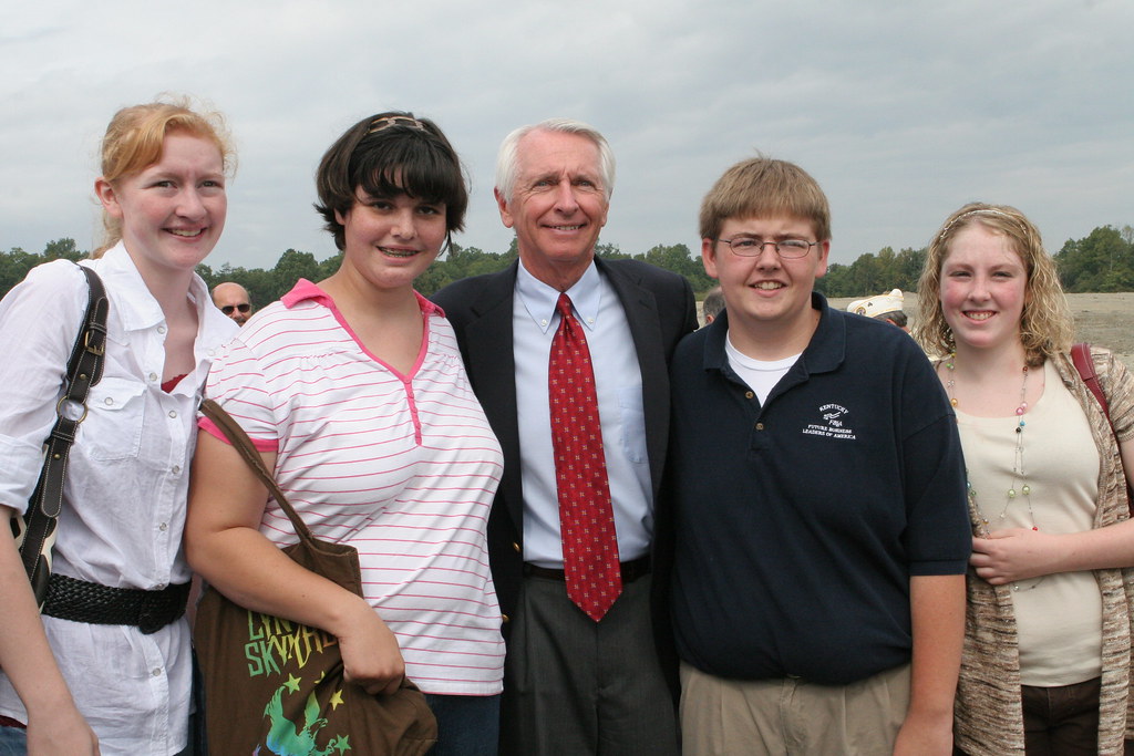 Veterans Cemetery North East Governor Beshear ceremonially… Flickr