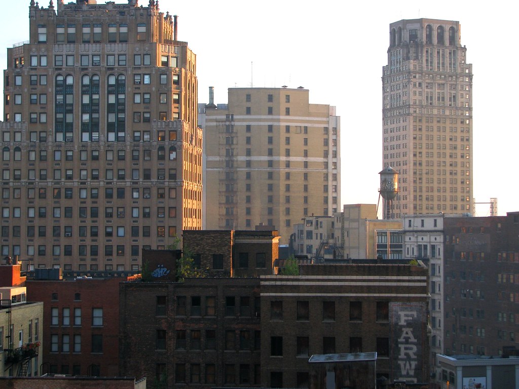 Downtown Detroit Washington Boulevard Apartments (left) an… Flickr