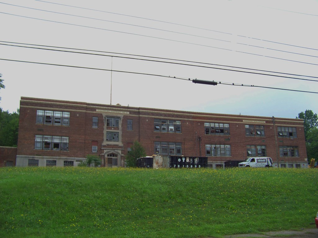 Fallsburg High School Maybe being ressurected. After at le… Flickr