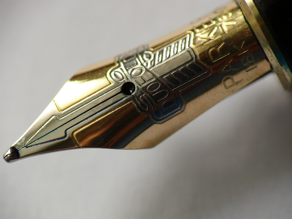 Parker Duofold nib Parker Duofold tollhegy A nib of a Park… Flickr