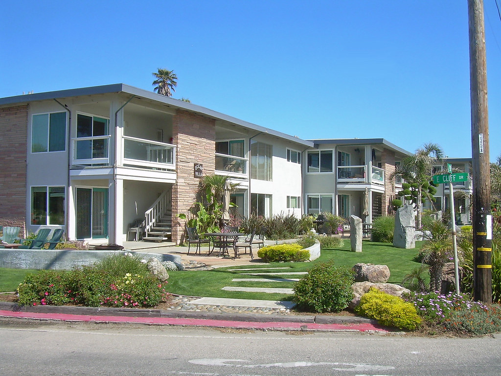 Apartments Santa Cruz County, California. David Sawyer Flickr
