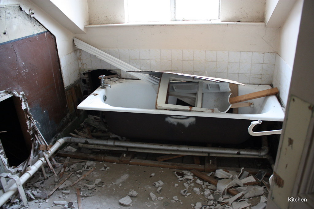 Bryn Seiont Hospital, Caernarfon. May 2011 Bryn Seiont Hos… Flickr