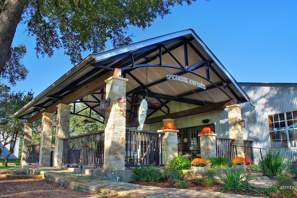 Comfortable Porch Spicewood Vineyards, Spicewood, TX. The … Flickr