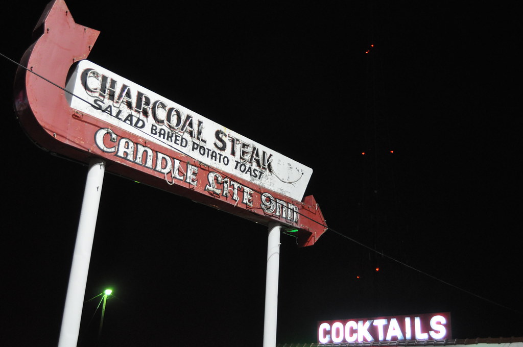 Candle Lite Inn Another sign at the Candle Lite. This one … Flickr