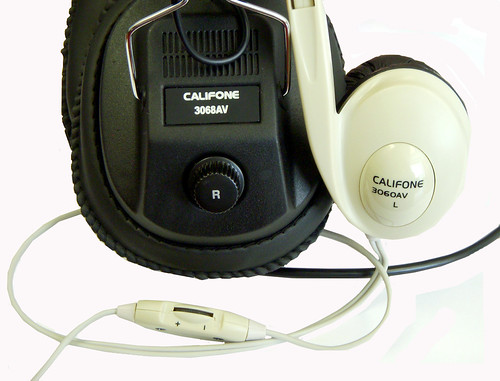 Califone Headphones 3068AV and 3060AV Feature Volume Contr… | Flickr