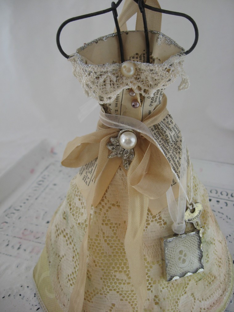 Altered Wired Dress Form An altered wire dress form, in cr… Flickr