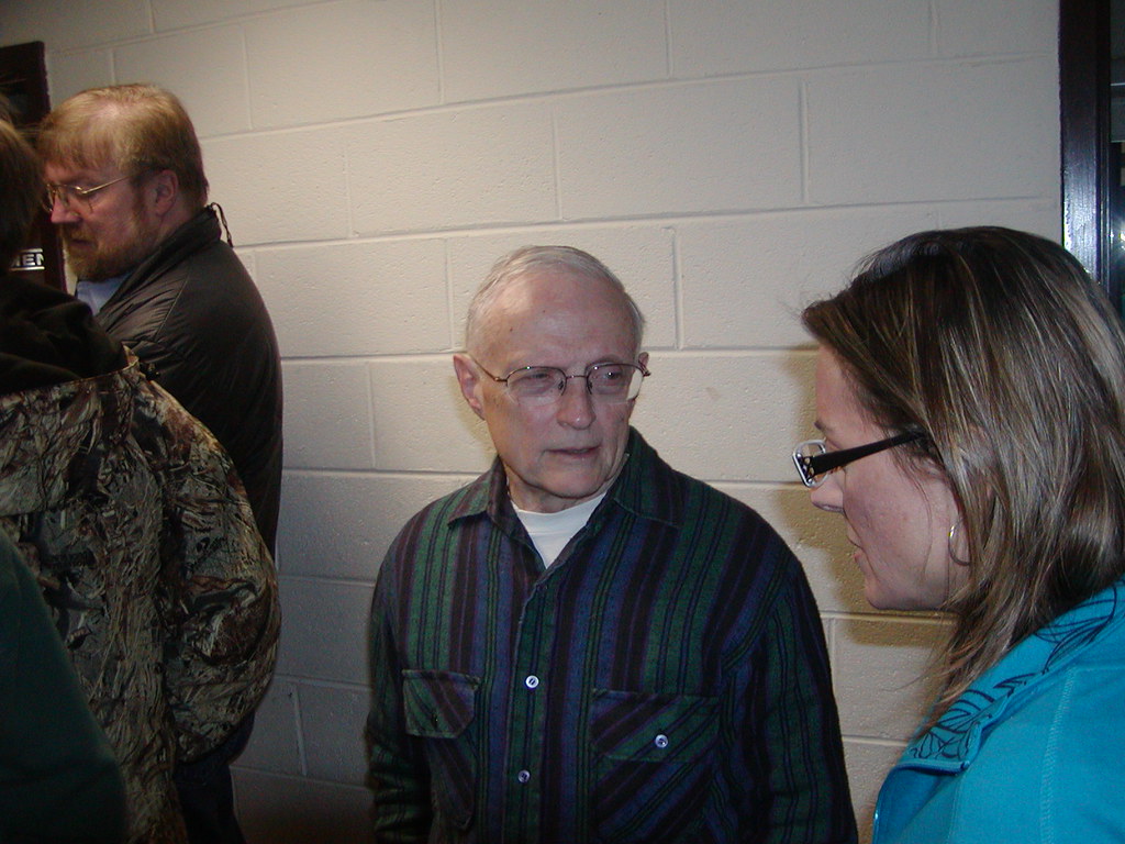 Waiting for the food Rev. James Knill and Maggie Karner (D… Flickr
