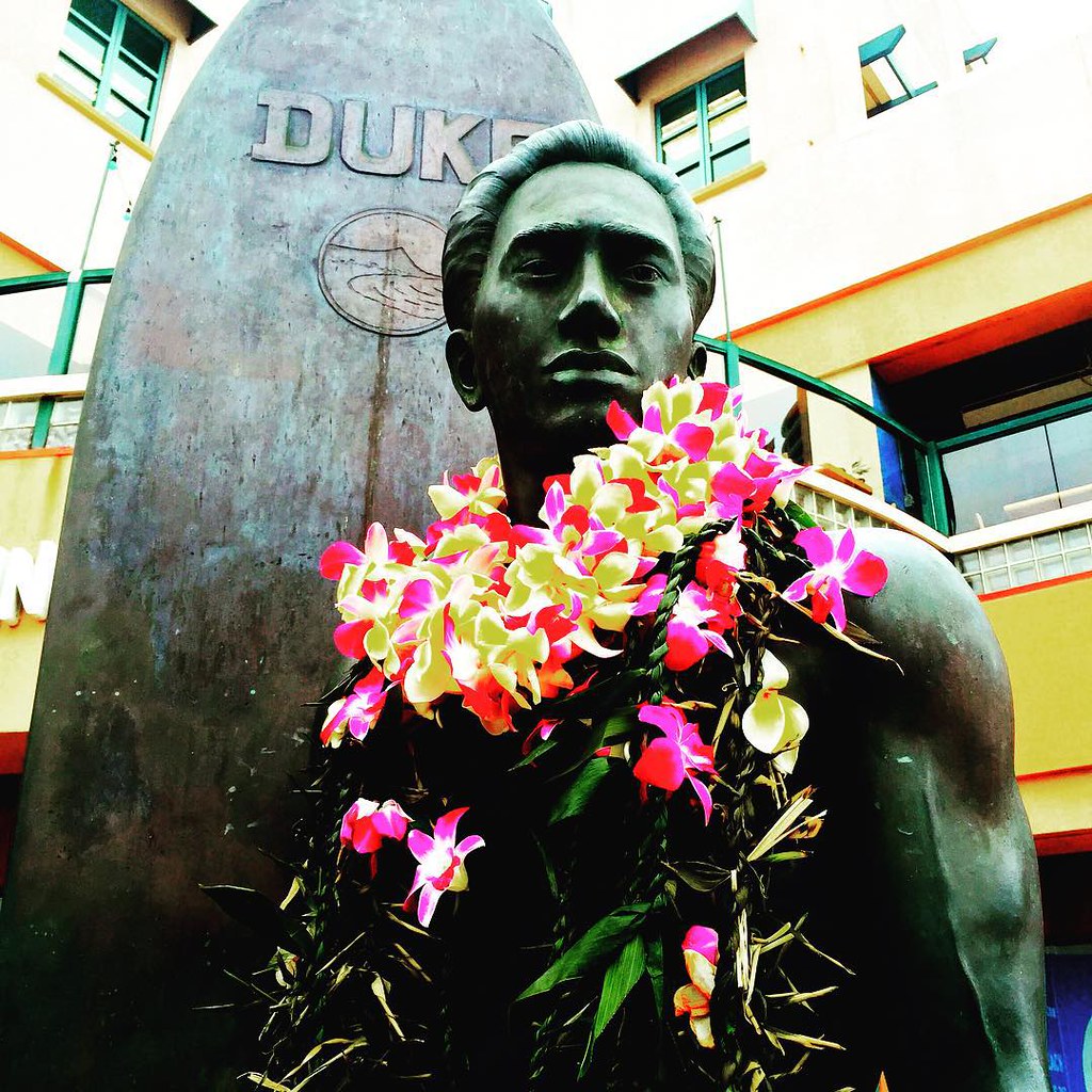 TheDuke festooned for this AM's SurfersHallOfFame induc… Flickr