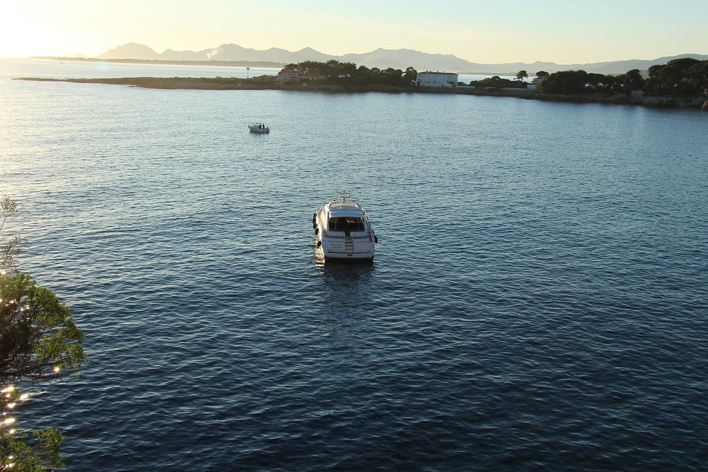 Cap d'Antibes Baie des Milliardaires Cap d'Antibes Sen… Flickr
