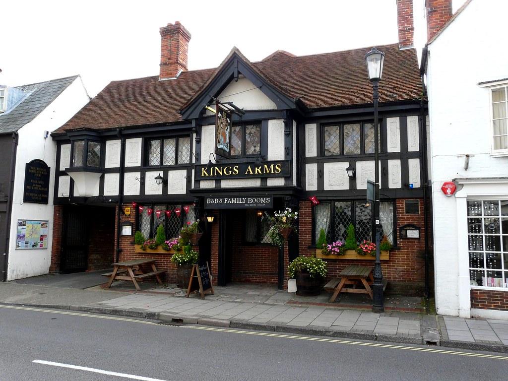 The Kings Arms, Lymington, Hampshire The Kings Arms is a r… Flickr