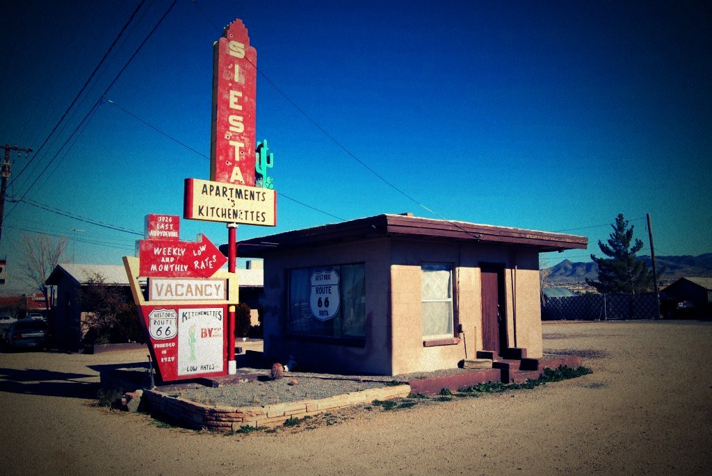 Siesta Apartments Kingman, Arizona 2008 Created with www.d… Flickr