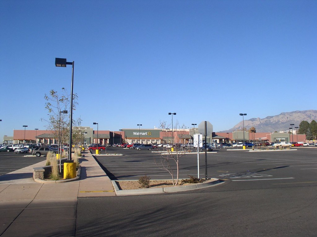 Newer WalMart Supercenter, in Albuquerque, New Mexico. Flickr