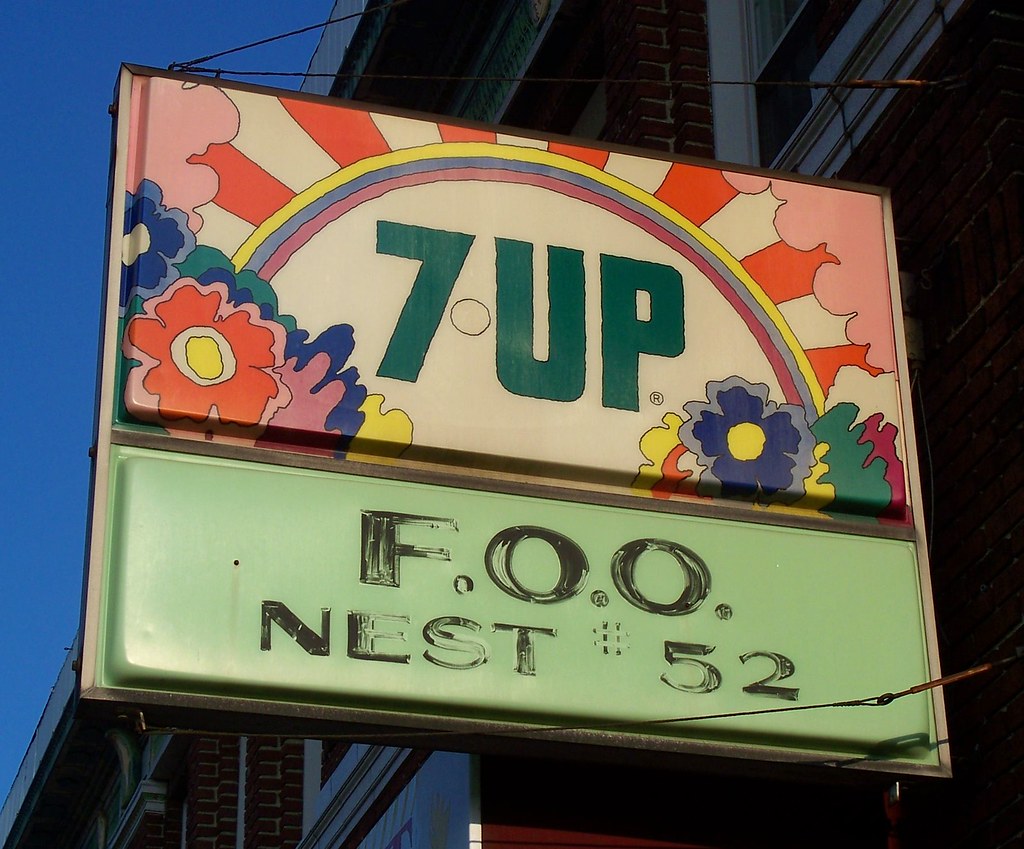 OH Akron FOO Nest 52 7Up sign for F.O.O. Nest 52 in Akro… Flickr