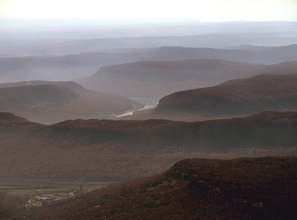 Mistfilled valleys west of Chattanooga, TN November 8, 20… Flickr