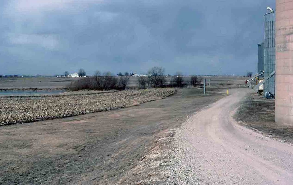 GM&O Dwight Branch 1996, Low Point, Illinois The same view… Flickr