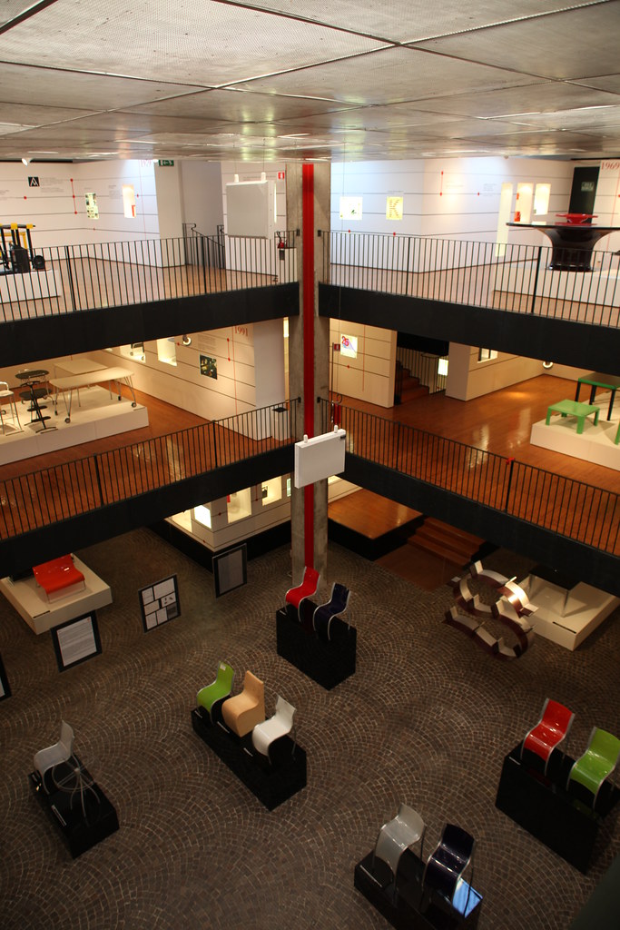 Kartell Museum Kartellmuseo racconta la storia e l'identit… Flickr