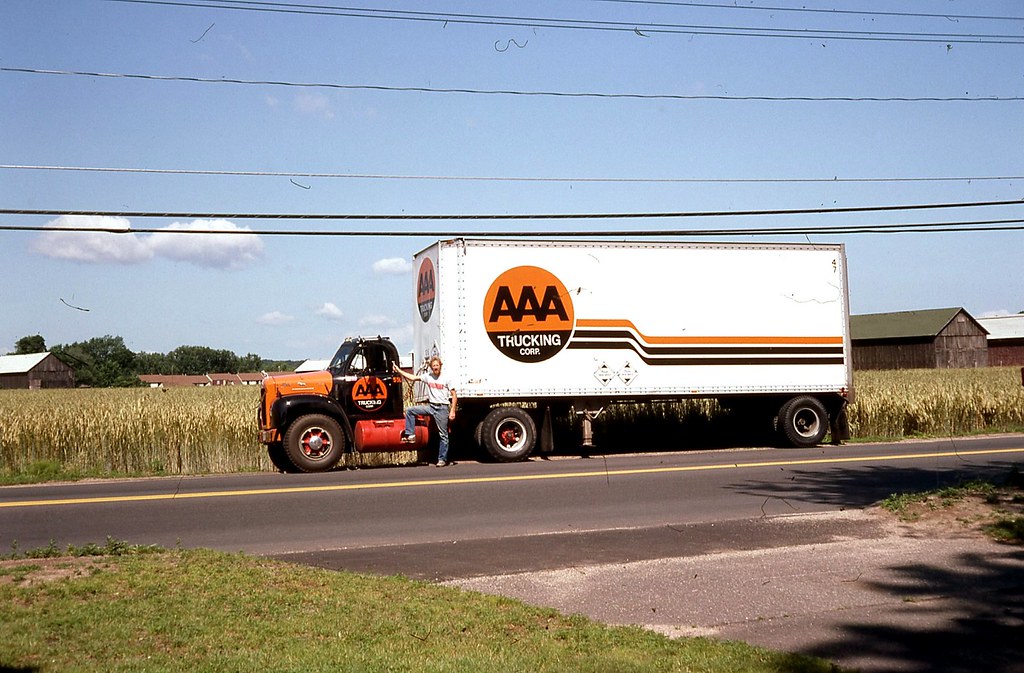 Mack "B" Model Truck, East Windsor, CT 1985 My father used… Flickr