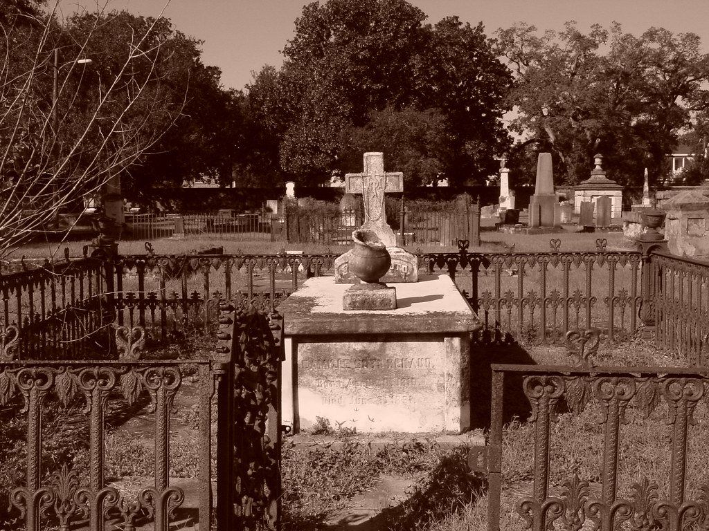 Church Street Graveyard, Mobile, AL Amy Walker Flickr