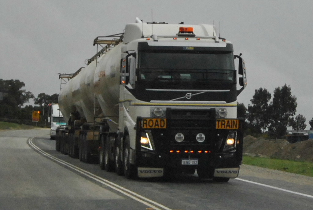 Matic Transport Volvo FH16 Road, High W… Flickr