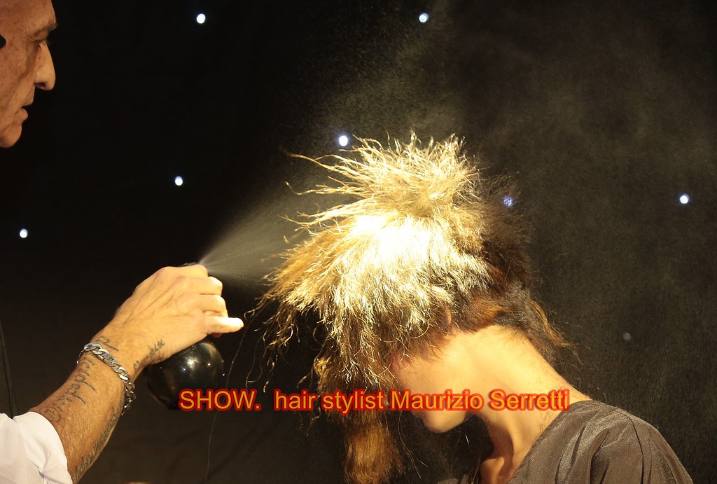 C.C. ESSELUNGA A PORCARI PARRUCCHIERE Maurizio Serretti 05