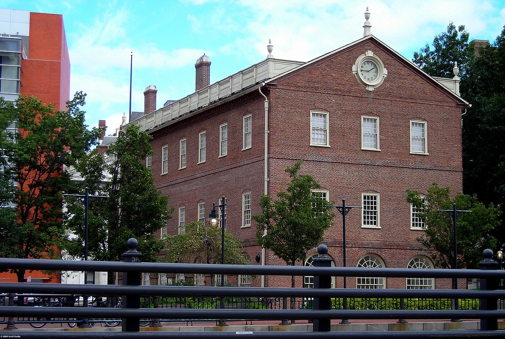 DSCN4111800 Memorial Boulevard Providence, RI Building at… Flickr