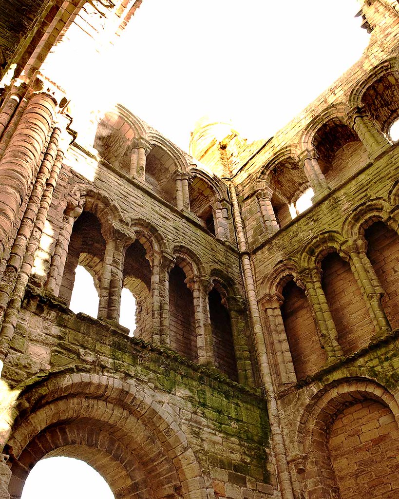 Kelso Abbey 6561 Kelso Abbey, dating from the early 12th C… Flickr
