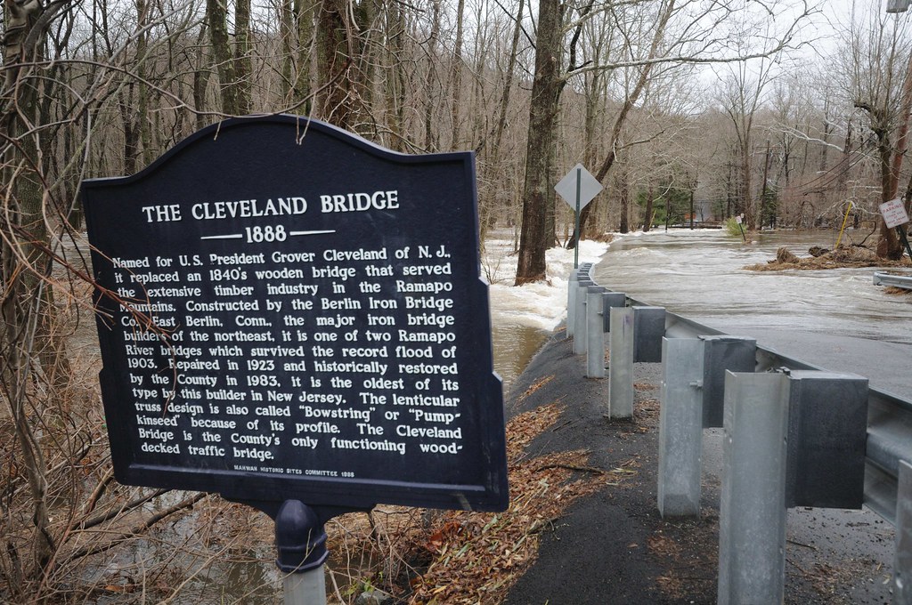 Ramapo River Flood, Mahwah, NJ Cleveland Bridge, Bear Swam… Flickr