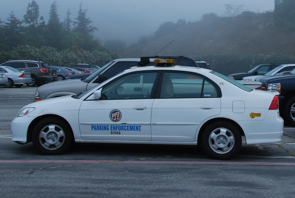 CITY OF LOS ANGELES PARKING ENFORCEMENT HONDA CIVIC HYBRID a photo