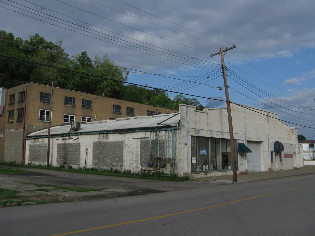 formerly "Hopkins Motor Co.", Fulton Street side This was … Flickr