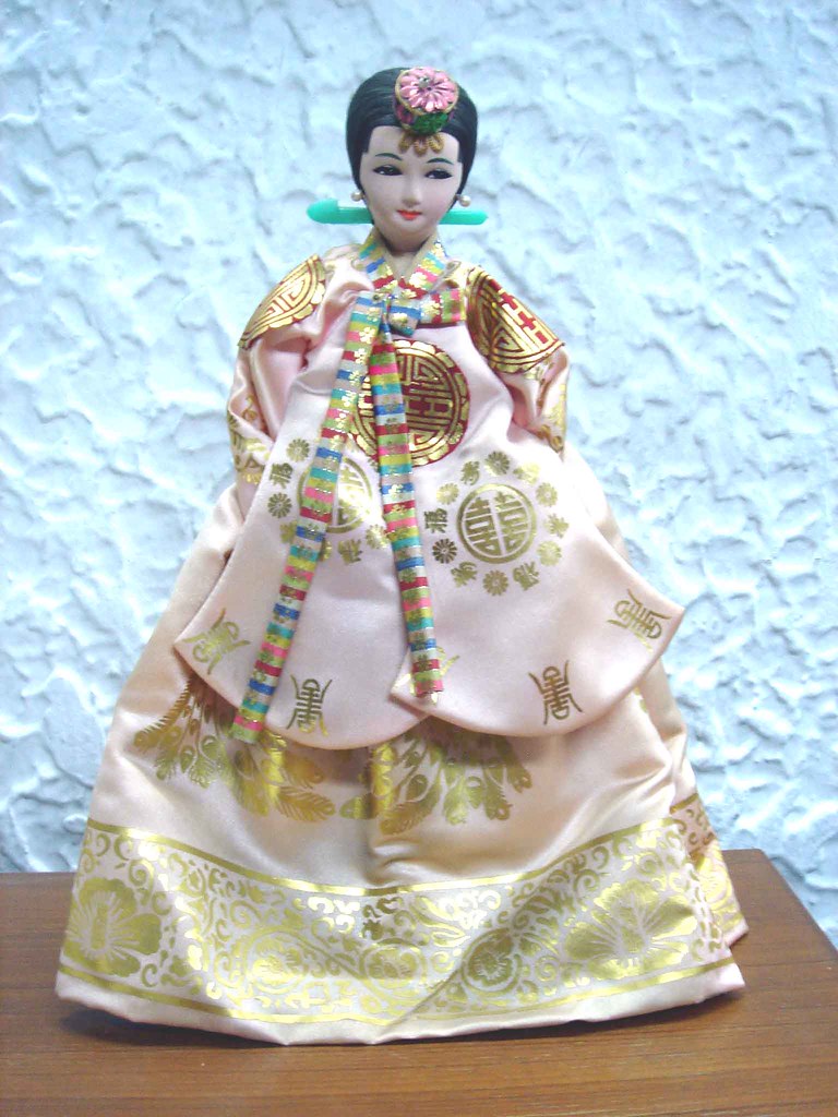 DSC07476 Korean doll Bought in Seoul. Teresita Suselo Flickr
