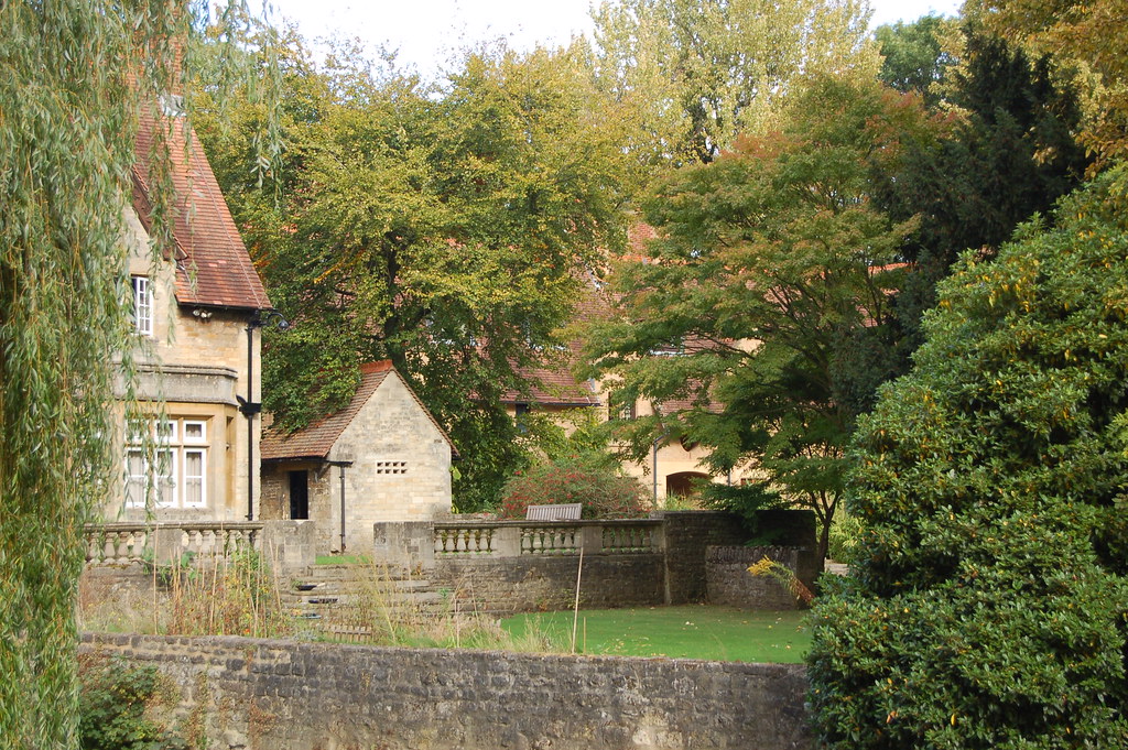 Garden of Holywell Ford House, Mill Lane Magdalen Colleg… Flickr