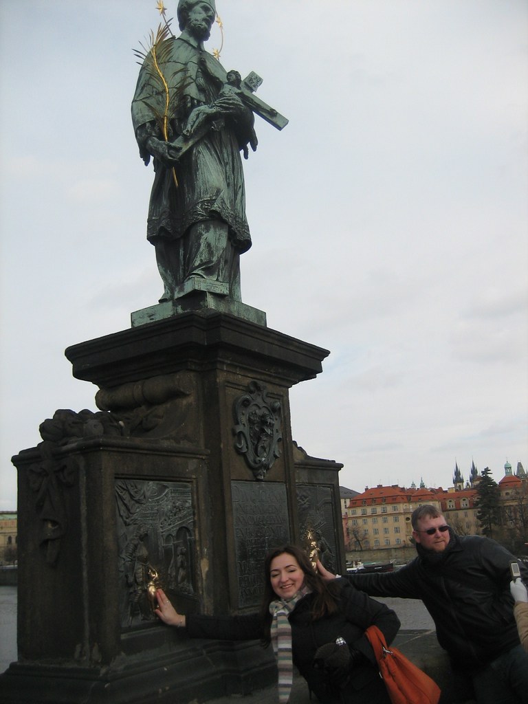 Rubbing the statue for good luck (Charles Bridge) jheisel Flickr