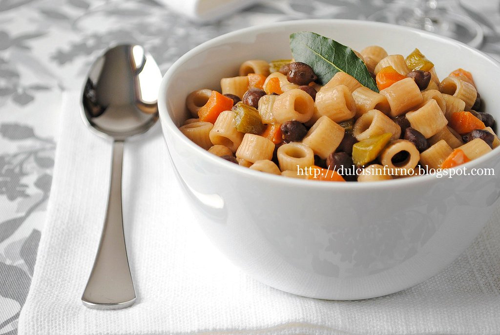 Pasta e Ceci NeriPasta with Black Chickpeas dulcisinfurno… Flickr