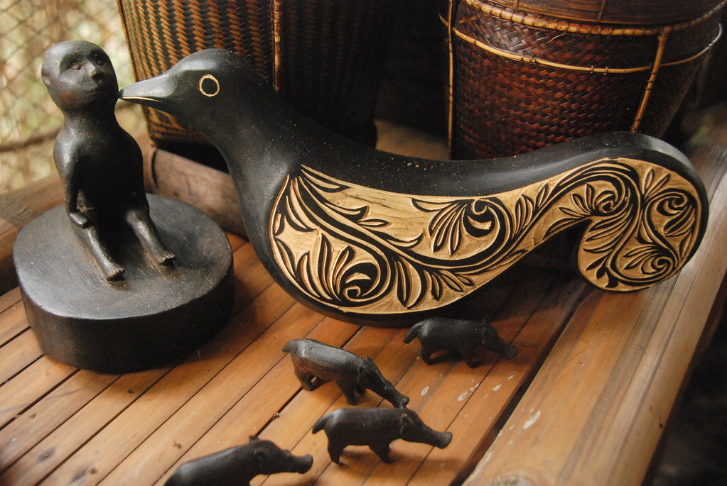 Wood carvings in Banwa Art house / hostel, Puerto Princess… Flickr