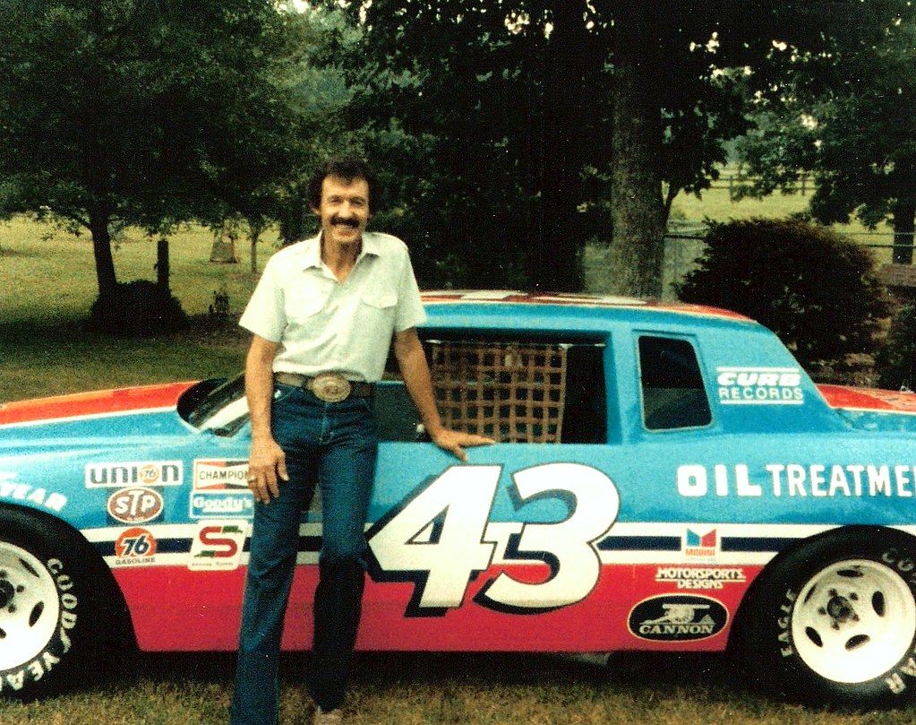 Richard Petty 43, Level Cross in 1984 This Richard Petty … Flickr