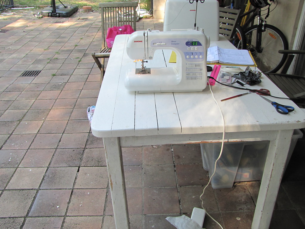 The Janome DC 3050 sewing machine that I'm using to sew up… Flickr