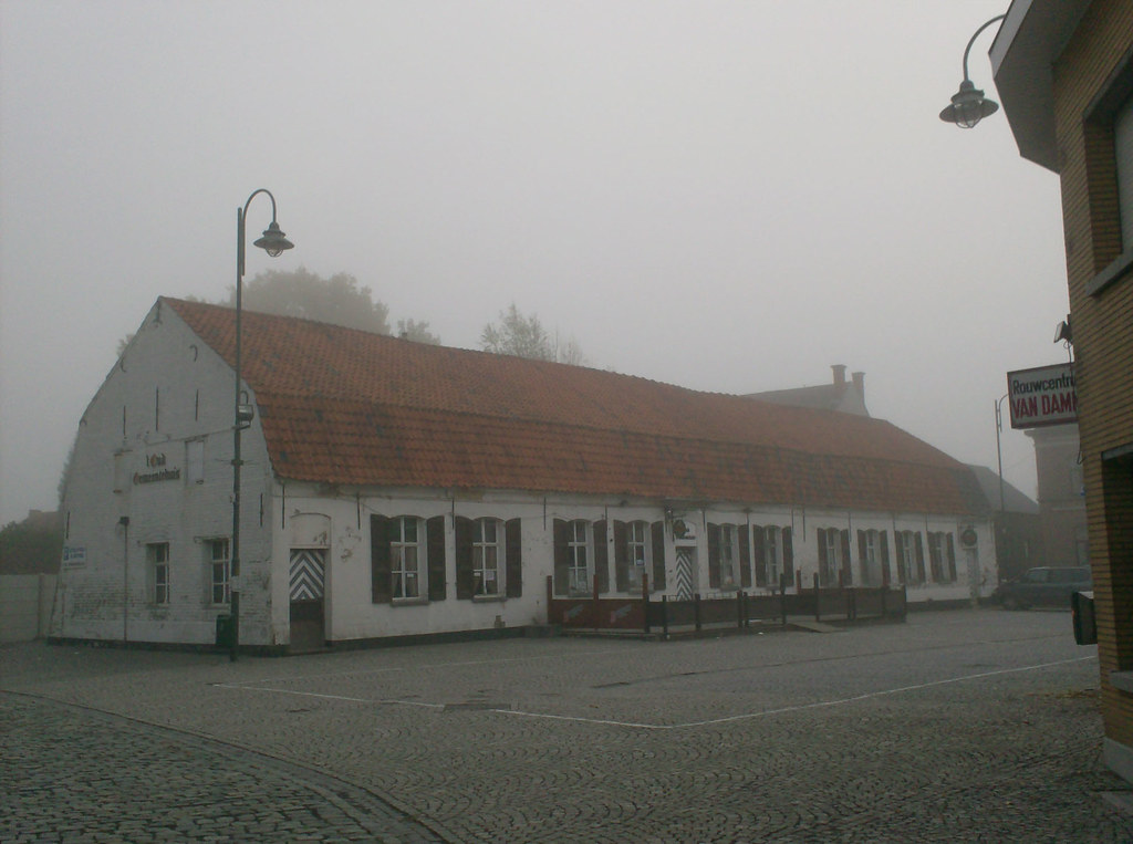 't Oud Gemeentehuis, Wieze a photo on Flickriver