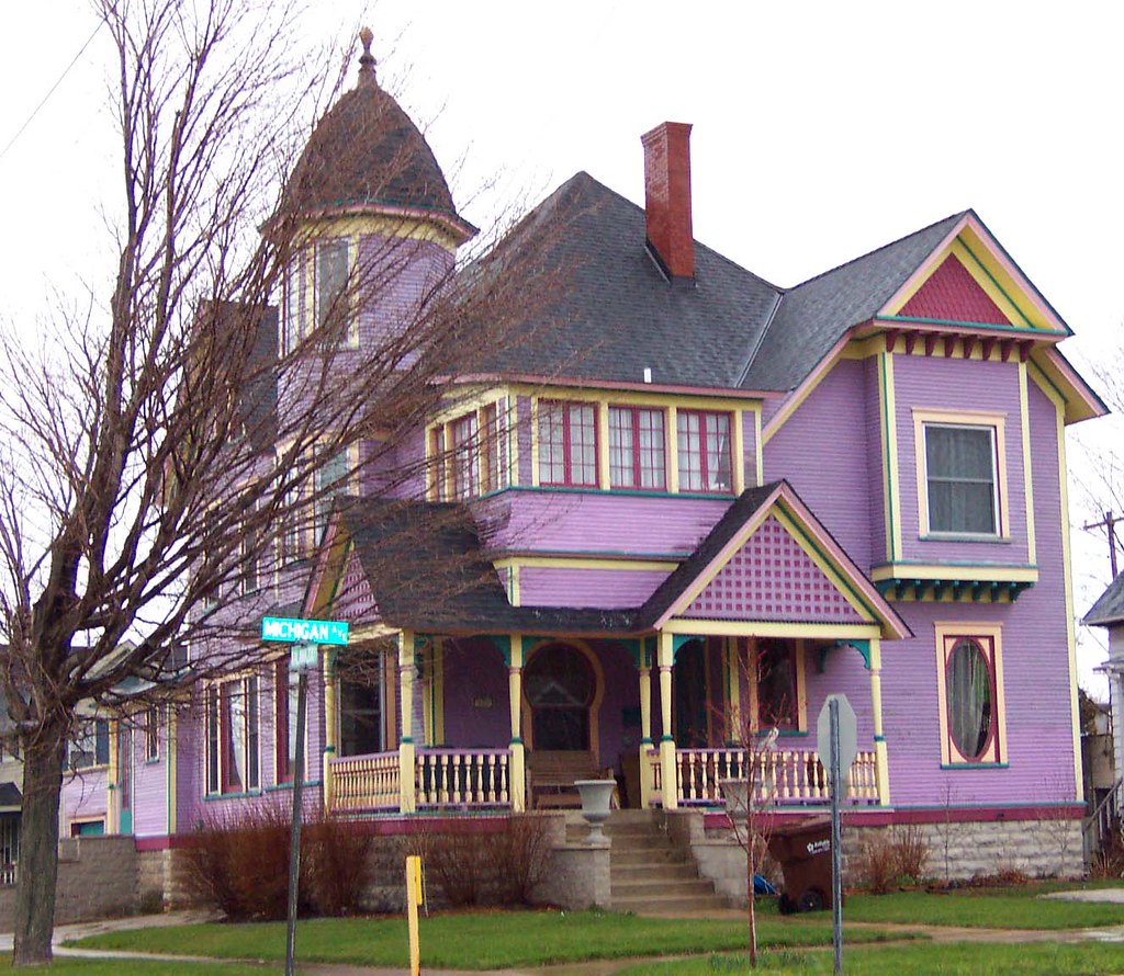 Purple Victorian House LadyDragonflyCC >;