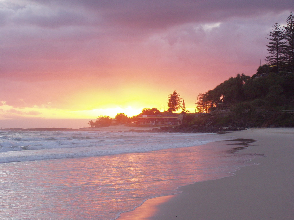 dawn at rainbow bay Rainbow Bay, Queensland, Australia Des Walsh