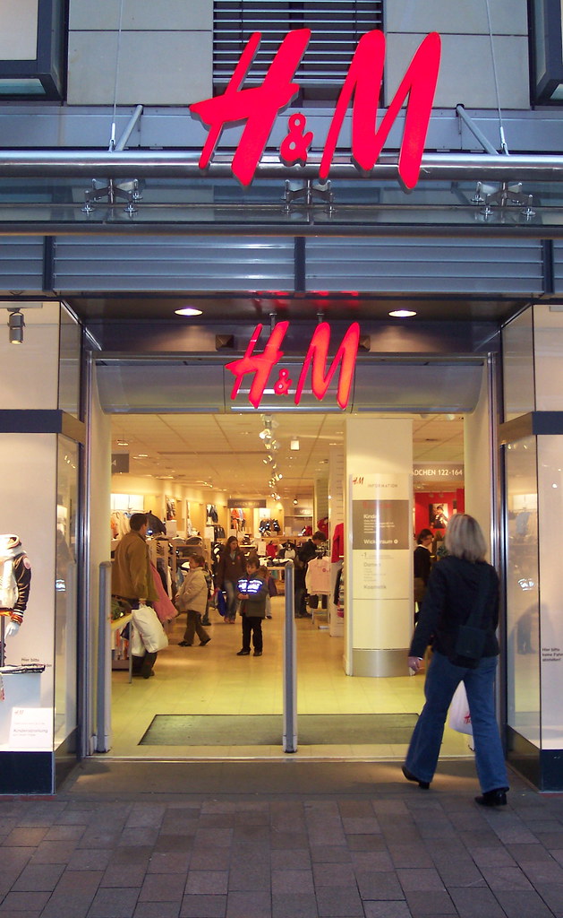 H & M in Bremen, Germany Popular shopping place in Germany… Flickr