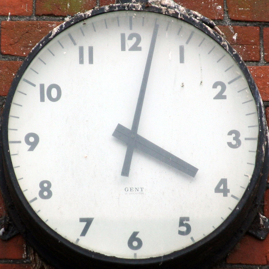 clock Wymondham, Norfolk, England, UK Leo Reynolds Flickr