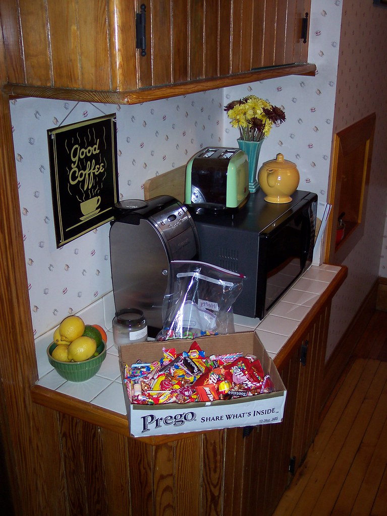 Halloween candy This much candy left 4 weeks after Hallowe… Flickr