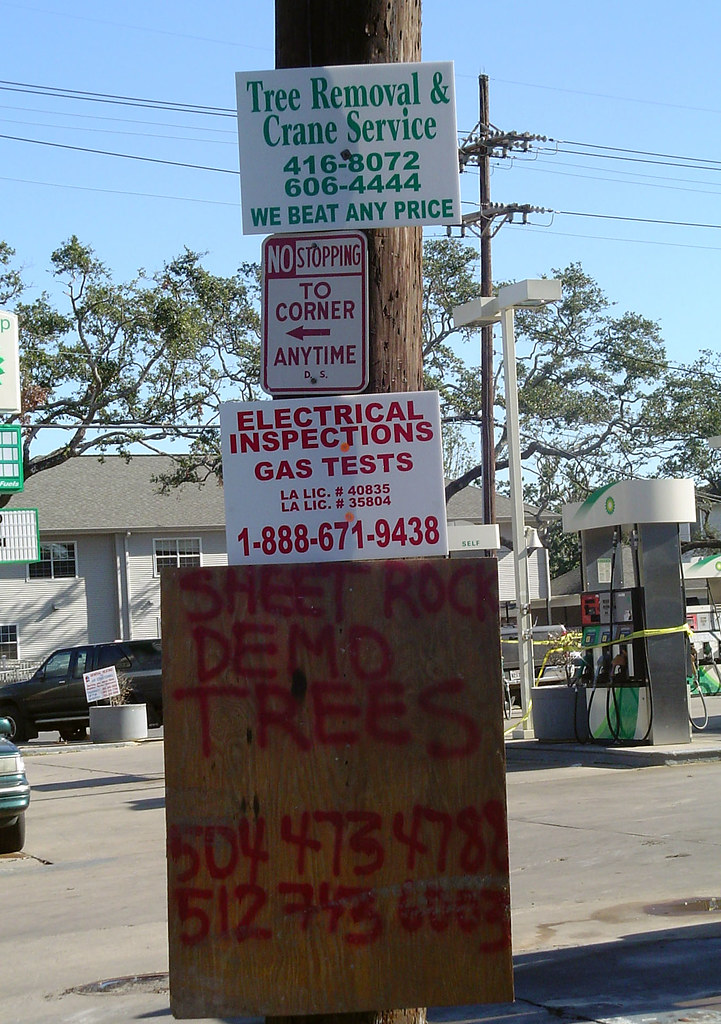 Signs Cheap signs advertising demolition, tree removal, ho… Flickr